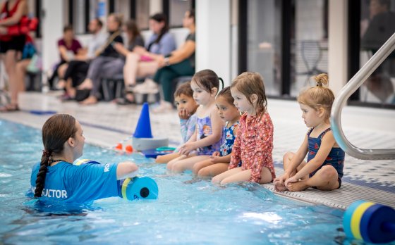 small group swim lessons
